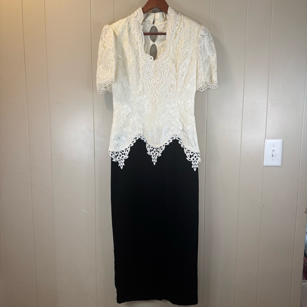 Vintage 90s Scott McClintock Women’s Sz 8 Black Cream Empire Lace Cut Out Dress